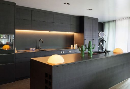 black_kitchen_design